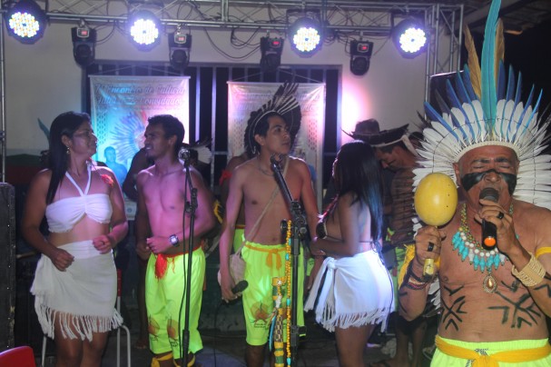 Índios Fulni-ô de Águas Belas - Dançando